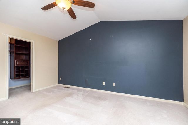 1042 ROSEMONT TER, Pennsburg, PA 18073