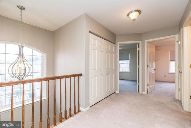 1042 ROSEMONT TER, Pennsburg, PA 18073