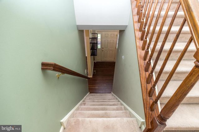 1042 ROSEMONT TER, Pennsburg, PA 18073