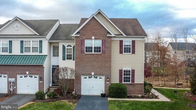 1042 ROSEMONT TER, Pennsburg, PA 18073