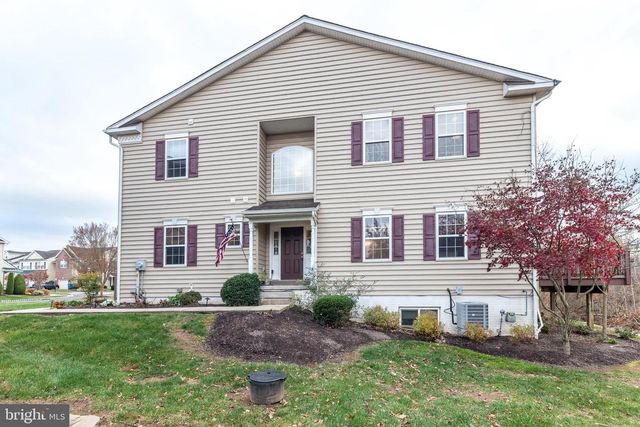 1042 ROSEMONT TER, Pennsburg, PA 18073
