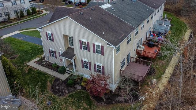 1042 ROSEMONT TER, Pennsburg, PA 18073