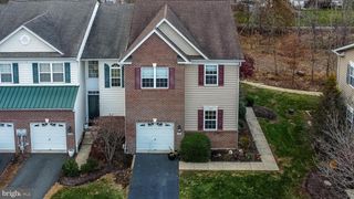 1042 ROSEMONT TER, Pennsburg, PA 18073