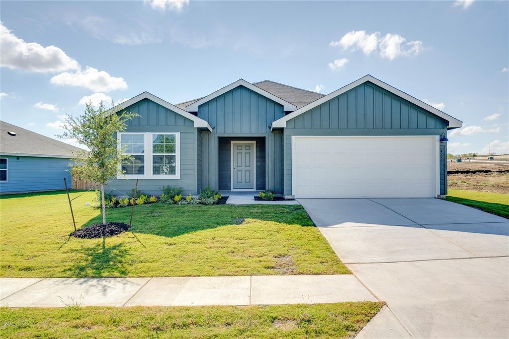 400 Hodges ST, Maxwell, TX 78656