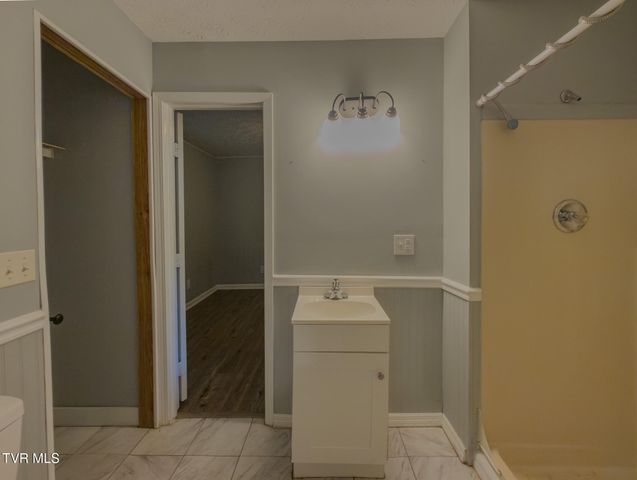 106 Arwood Hill Road, Hampton, TN 37658