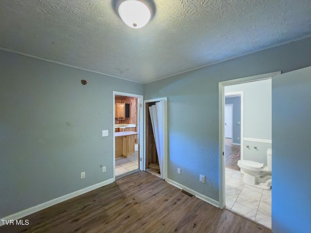 106 Arwood Hill Road, Hampton, TN 37658