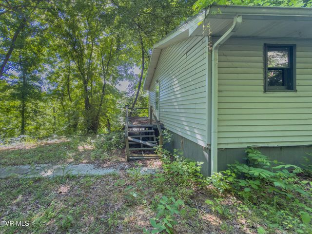 106 Arwood Hill Road, Hampton, TN 37658