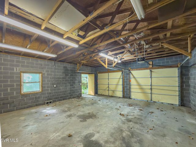 106 Arwood Hill Road, Hampton, TN 37658