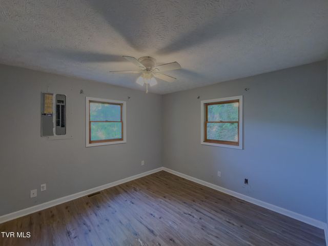 106 Arwood Hill Road, Hampton, TN 37658
