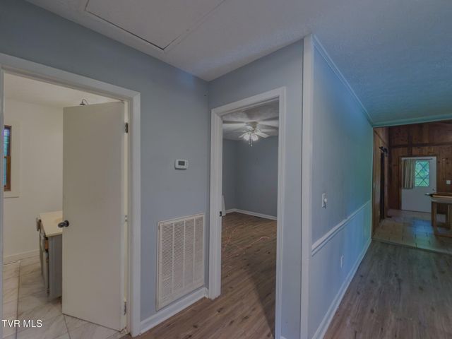 106 Arwood Hill Road, Hampton, TN 37658