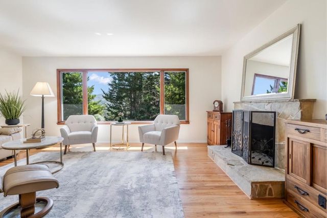 1152 Dulles Court, Pacifica, CA 94044