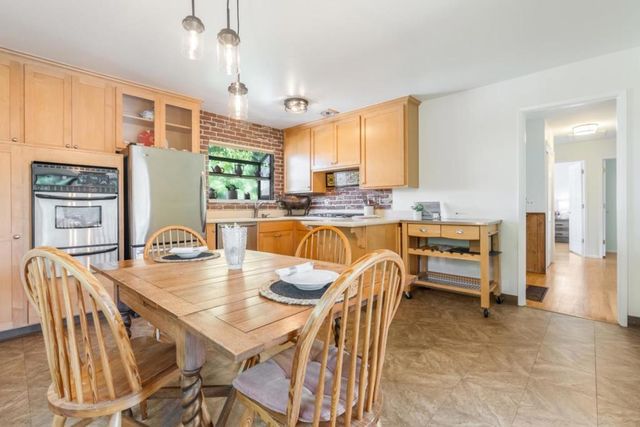 1152 Dulles Court, Pacifica, CA 94044