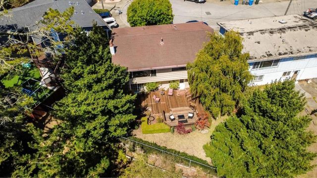 1152 Dulles Court, Pacifica, CA 94044