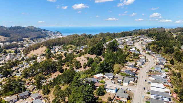 1152 Dulles Court, Pacifica, CA 94044