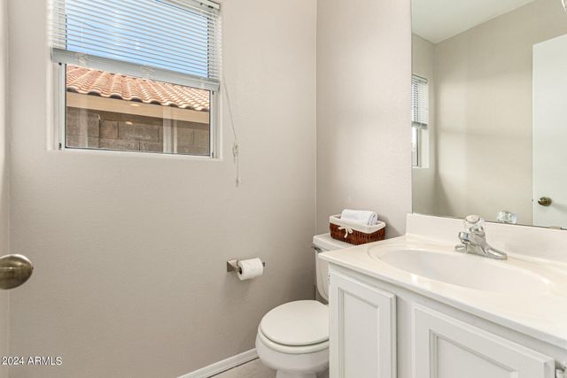 3223 E POINSETTIA Drive, Phoenix, AZ 85028
