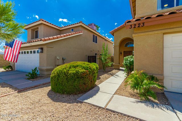 3223 E POINSETTIA Drive, Phoenix, AZ 85028