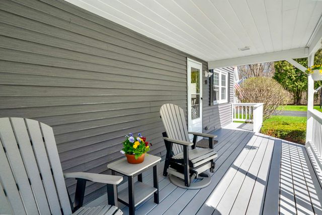 20 Gilcreast Drive, Litchfield, NH 03052