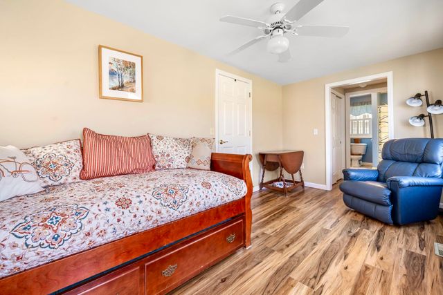 20 Gilcreast Drive, Litchfield, NH 03052