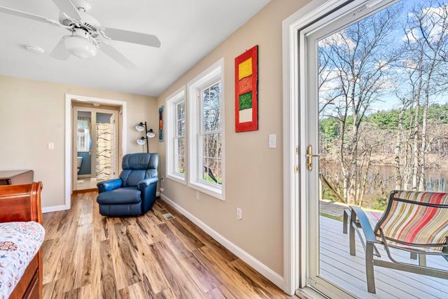 20 Gilcreast Drive, Litchfield, NH 03052
