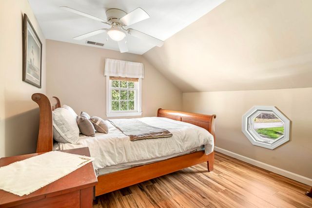 20 Gilcreast Drive, Litchfield, NH 03052