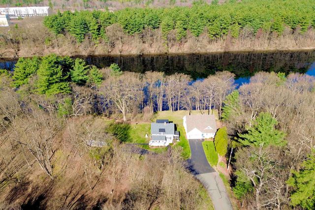 20 Gilcreast Drive, Litchfield, NH 03052