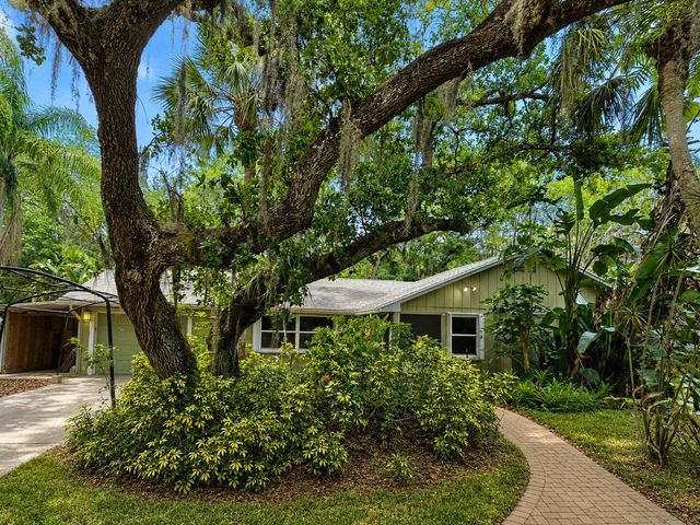 255 SW Salerno Road, Stuart, FL 34997