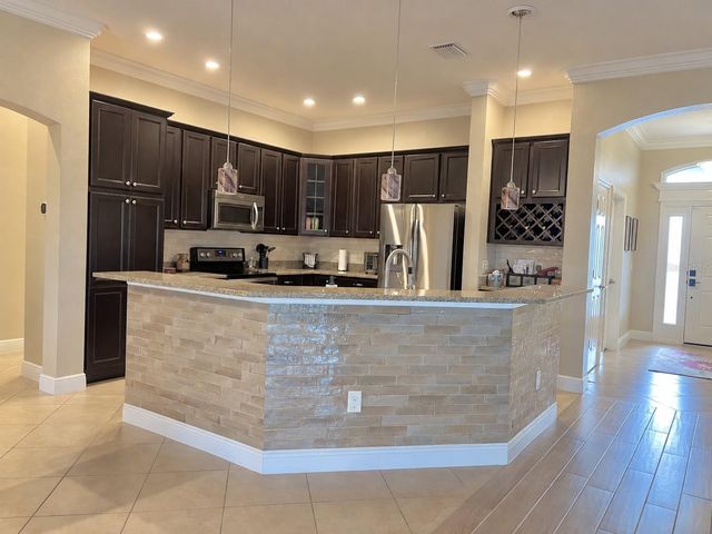 1835 ZIRCON PLACE, The Villages, FL 32163