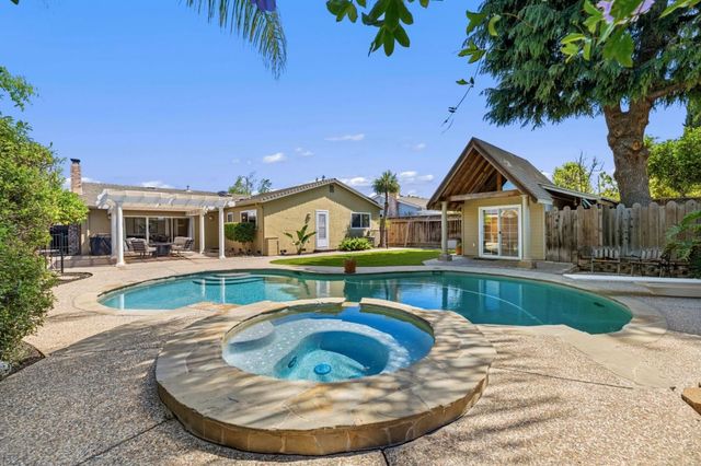 711 Chatsworth Place, San Jose, CA 95128