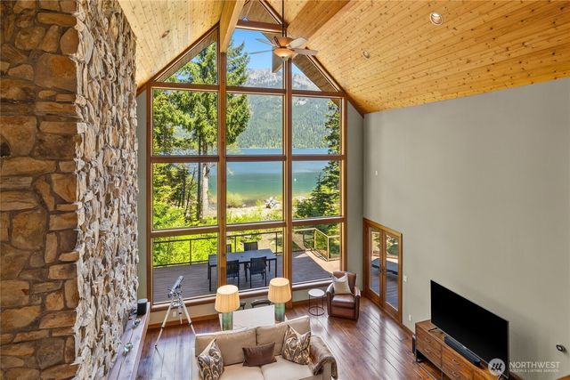 31 Brookside Court, Easton, WA 98925