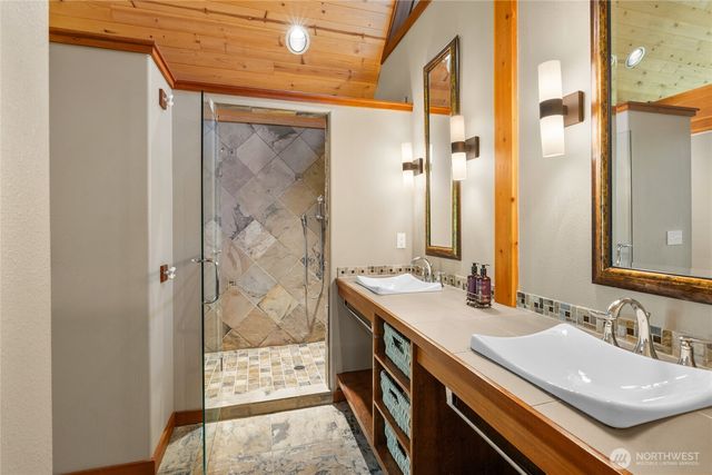 31 Brookside Court, Easton, WA 98925