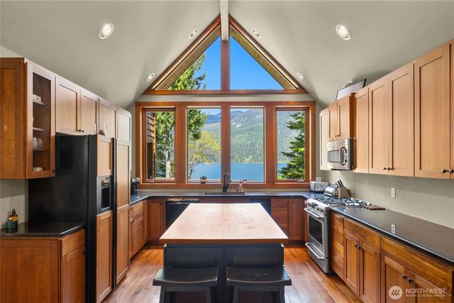 31 Brookside Court, Easton, WA 98925