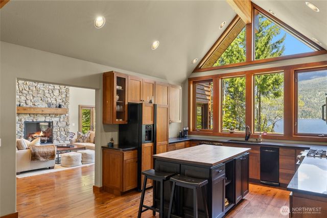 31 Brookside Court, Easton, WA 98925
