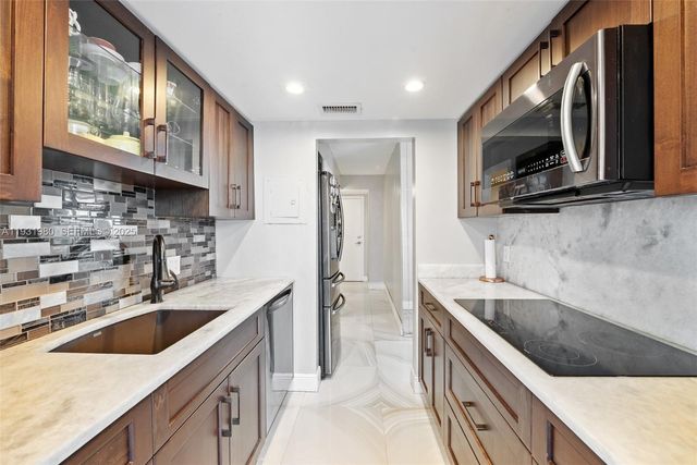 111 Briny Ave PH11, Pompano Beach, FL 33062