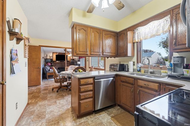 6507 Sedgemore Place, Fort Wayne, IN 46835