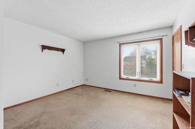 6507 Sedgemore Place, Fort Wayne, IN 46835