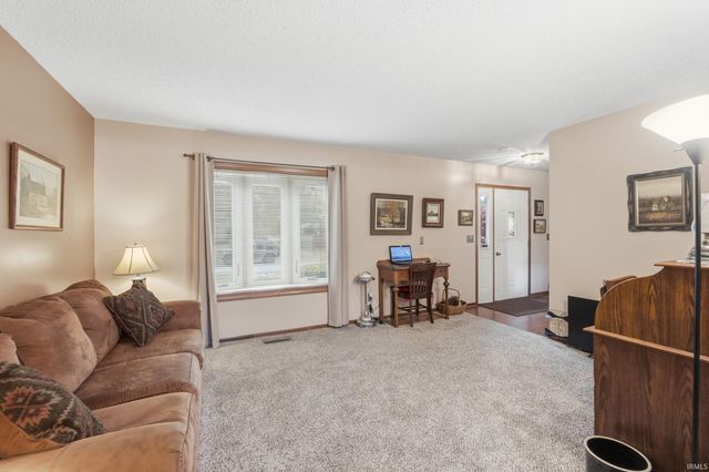 6507 Sedgemore Place, Fort Wayne, IN 46835