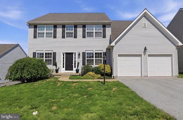 215 AZALEA DR, Windsor, PA 17366