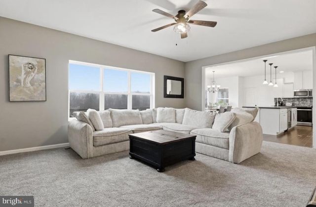 215 AZALEA DR, Windsor, PA 17366