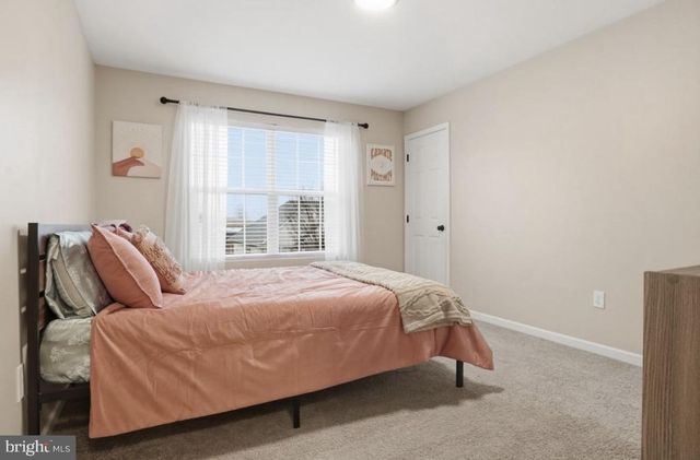 215 AZALEA DR, Windsor, PA 17366