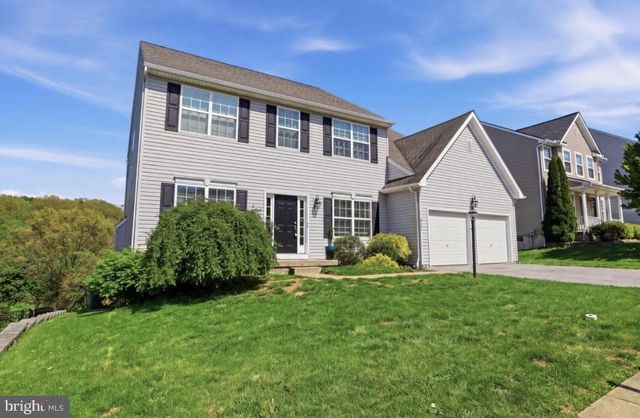 215 AZALEA DR, Windsor, PA 17366