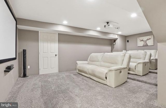 215 AZALEA DR, Windsor, PA 17366