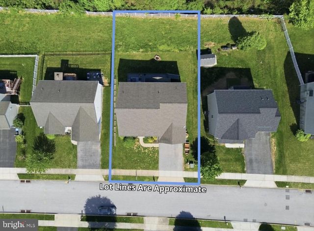 215 AZALEA DR, Windsor, PA 17366