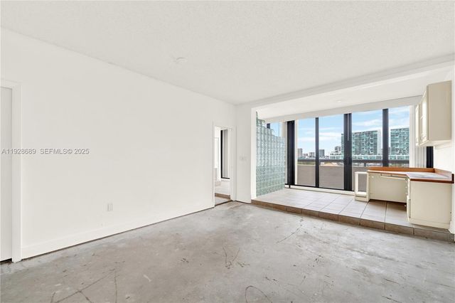 385 Poinciana Dr 1230, Sunny Isles Beach, FL 33160