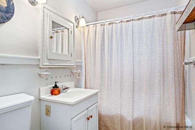 400 W 1ST AVE, Cheyenne, WY 82001