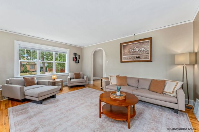 400 W 1ST AVE, Cheyenne, WY 82001
