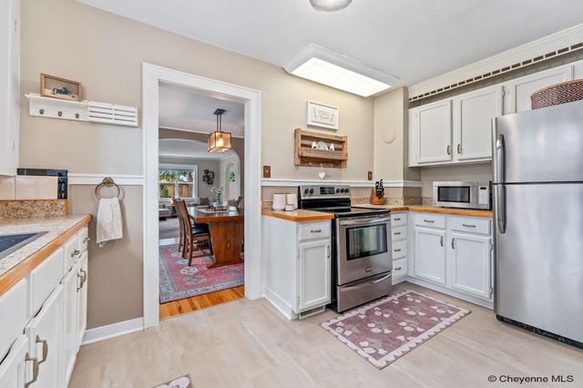 400 W 1ST AVE, Cheyenne, WY 82001