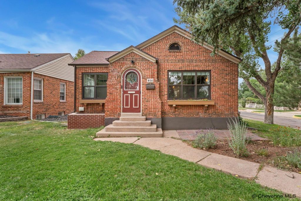 400 W 1ST AVE, Cheyenne, WY 82001