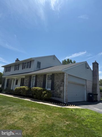 2412 MANET RD, Wilmington, DE 19810