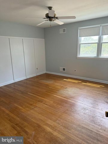 2412 MANET RD, Wilmington, DE 19810