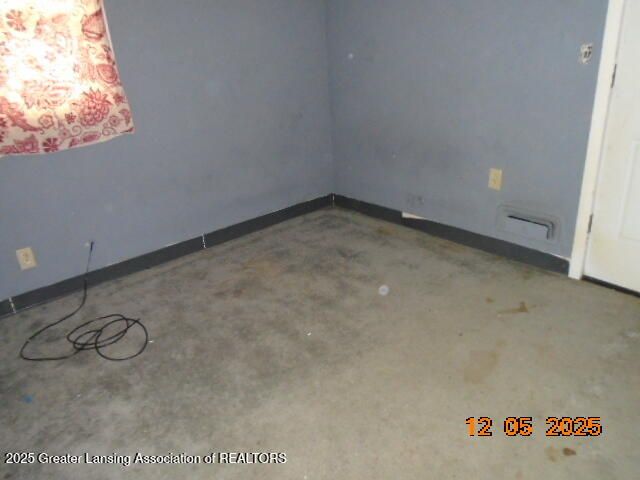 933 N Martin Luther King Jr Boulevard, Lansing, MI 48915